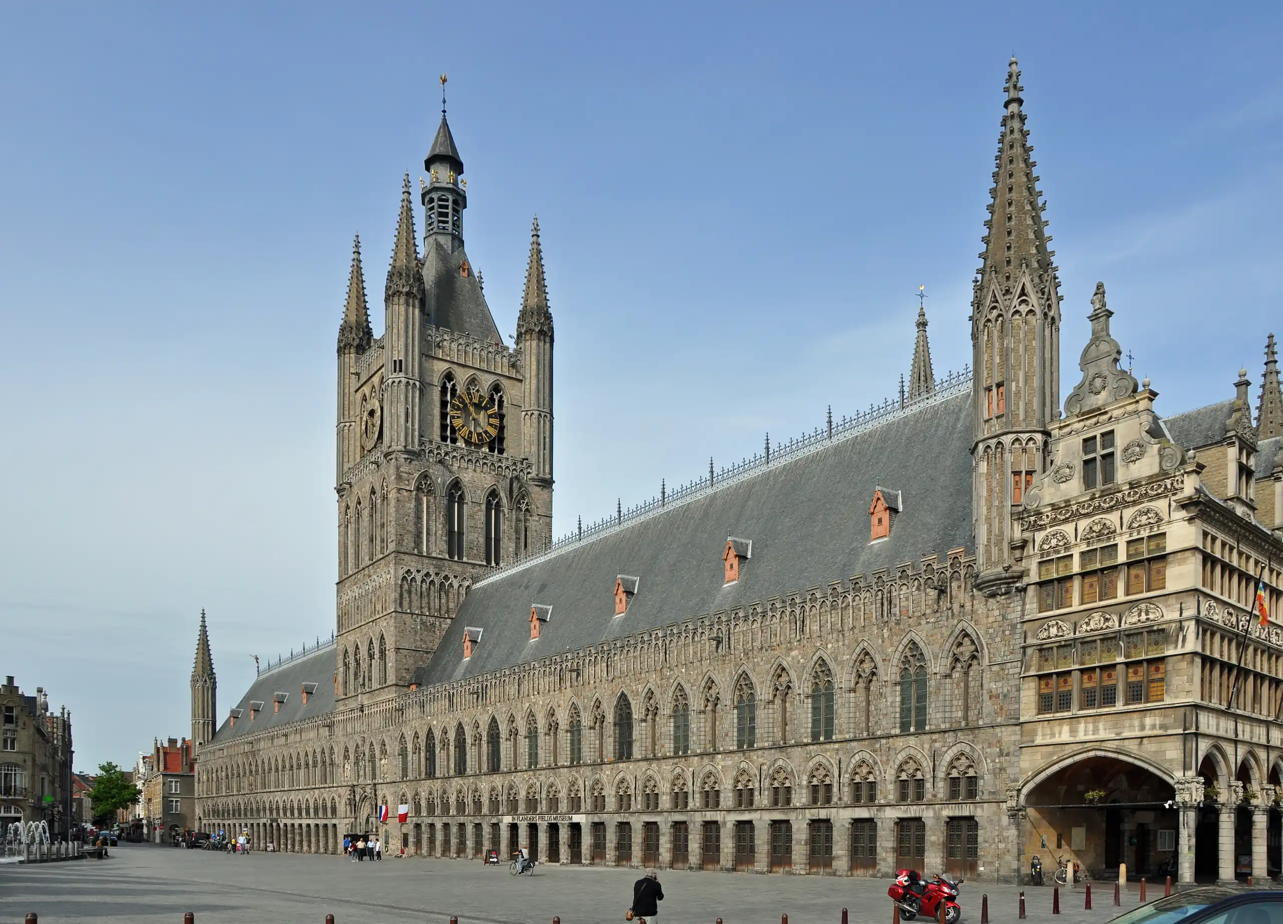 Ieper_Lakenhal_R02